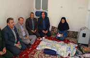 دیدار و عیادت مدیرکل بنیاد مرکزی از مادر شهید والامقام  «خدا کرم فرجی»