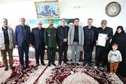  دیدار نوروزی استاندار مرکزی با خانواده شهیدان ترابی، بیات و مبینی در اراک