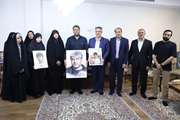 دیدار استاندار مرکزی با همسر سردار شهید والامقام «مهدی وفایی»از شهدای جنگ رمضان